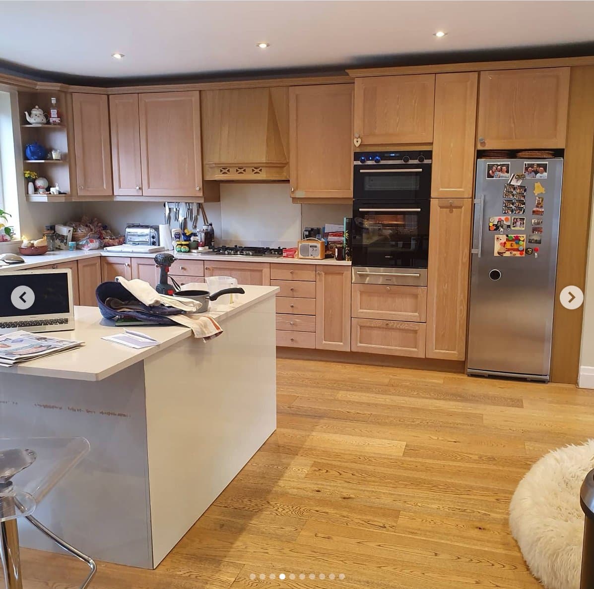Kitchen before - oak cabinets