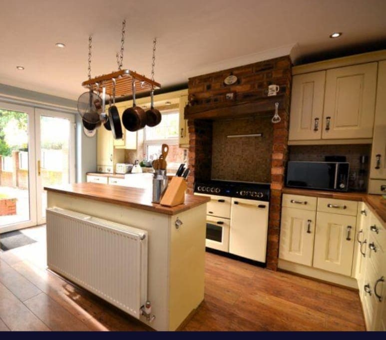 Precision masking and protection during kitchen respray - Chorley